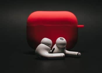 The Perfect Travel Companion: Earbuds for Handheld Gaming